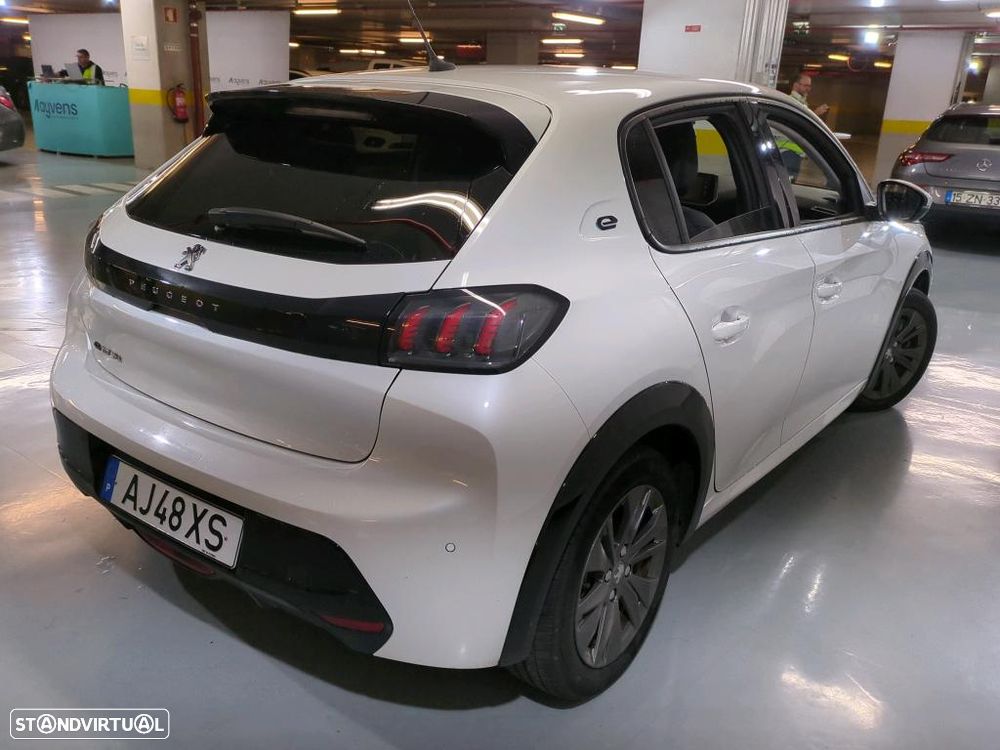 Peugeot e-208 50 kWh Allure - 3