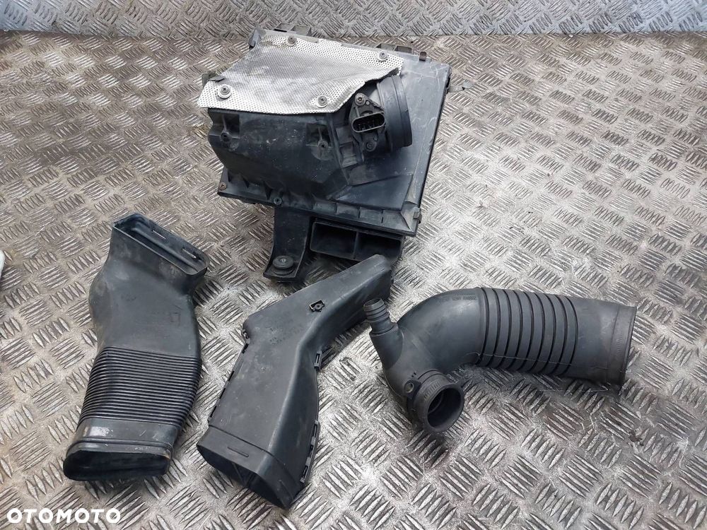 OBUDOWA FILTRA POWIETRZA + PRZEPŁYWOMIERZ AUDI A6 C5 1.9 TDI 038133837M - 1