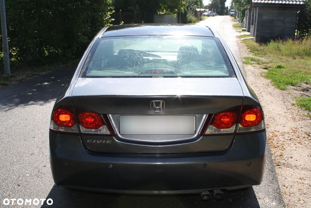 Honda Civic 1.8 Executive i-SHIFT - 4