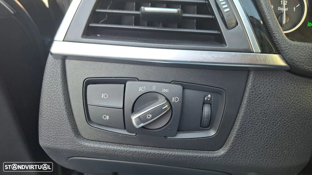 BMW 320 d Touring Line Sport - 43