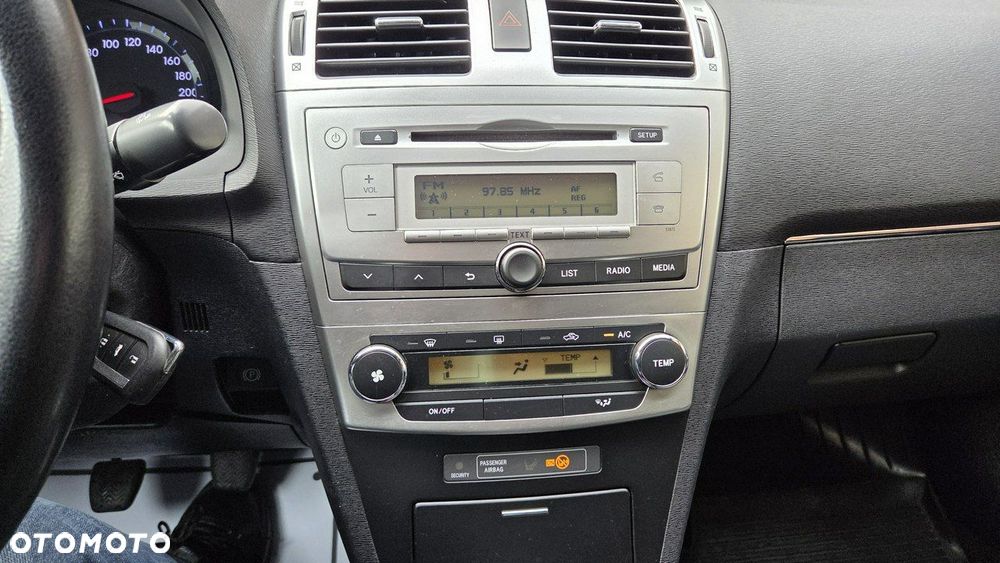 Toyota Avensis - 26