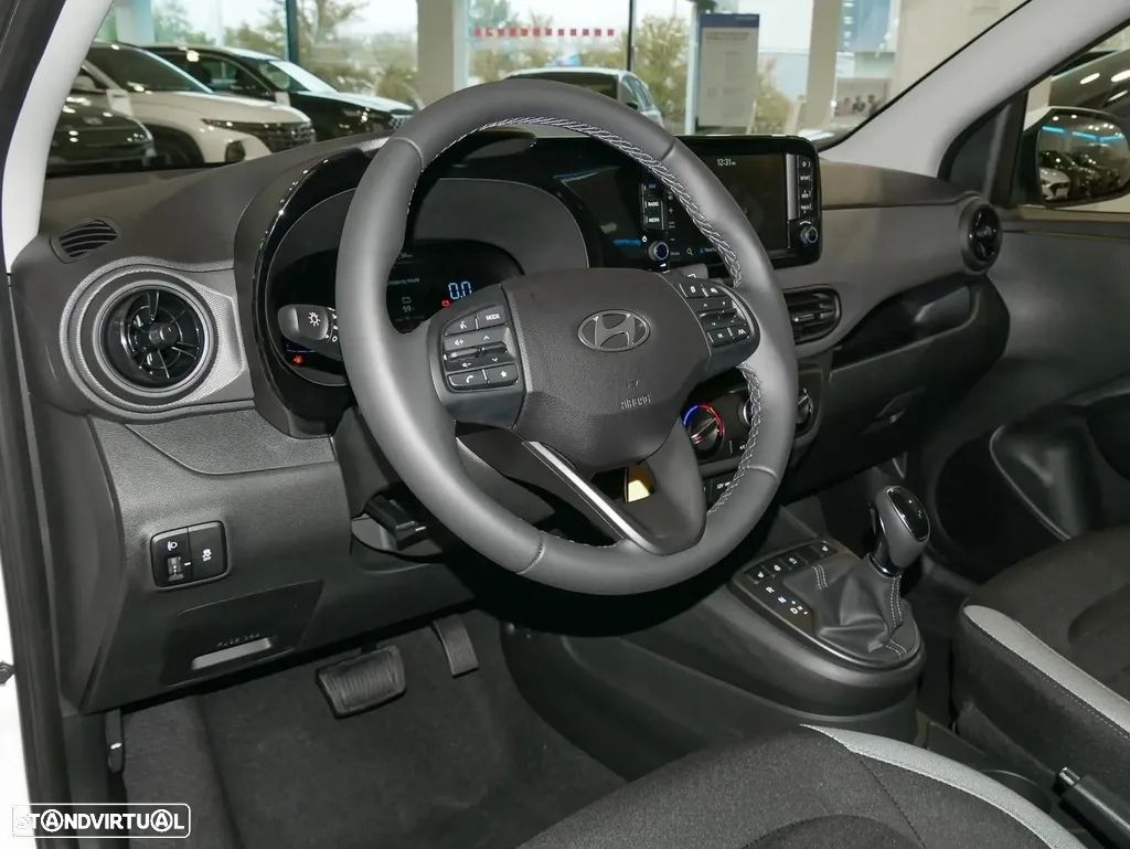 Hyundai i10 1.0 Comfort AMT - 10