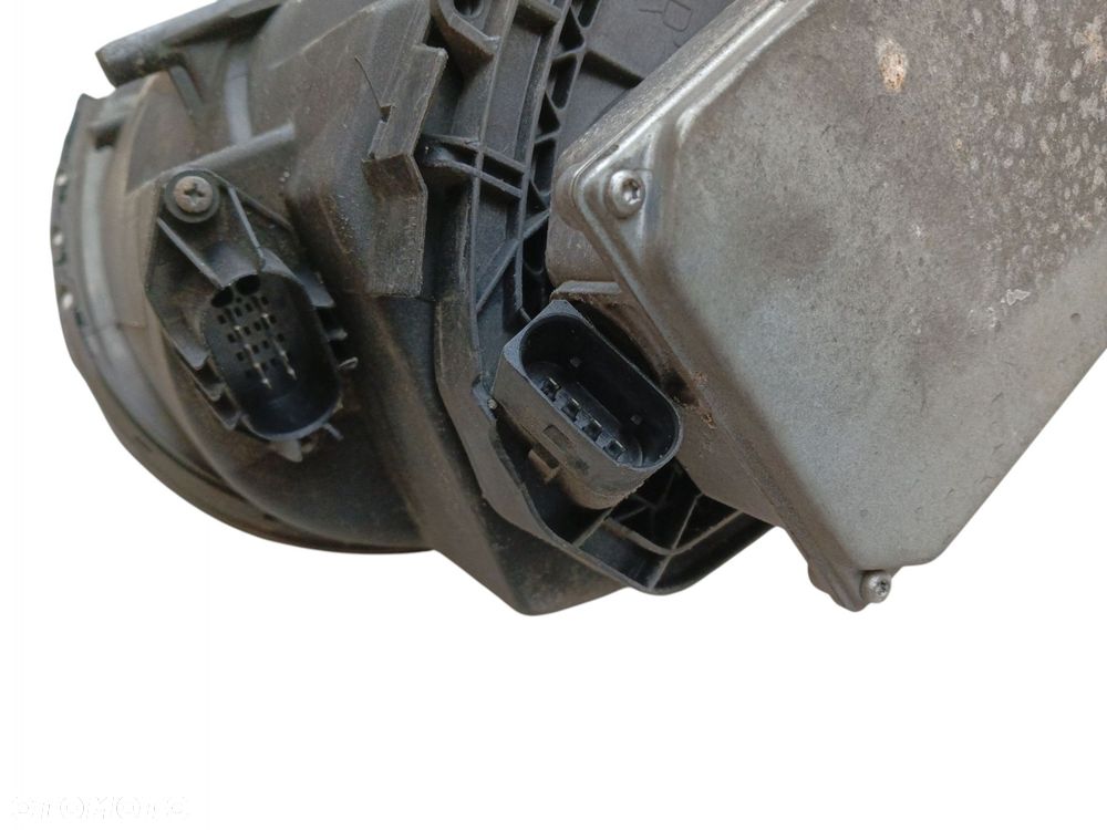 LAMPA PRAWY PRZÓD PORSCHE BOXSTER I 986 LIFT (2003-2004) 2.7 228KM 0301096772 - 2