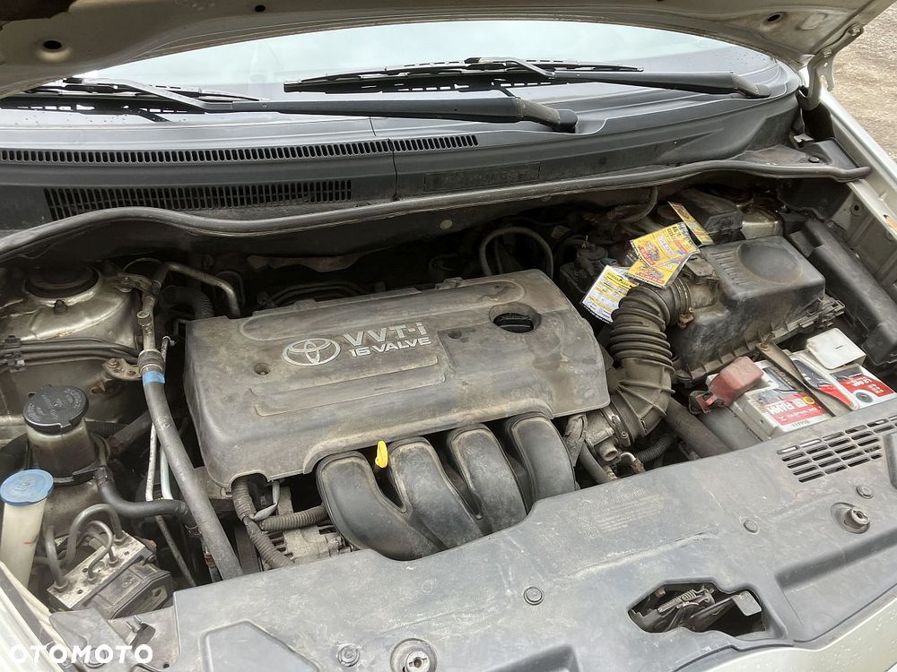 Toyota Corolla Verso 1.8 Gold - 13