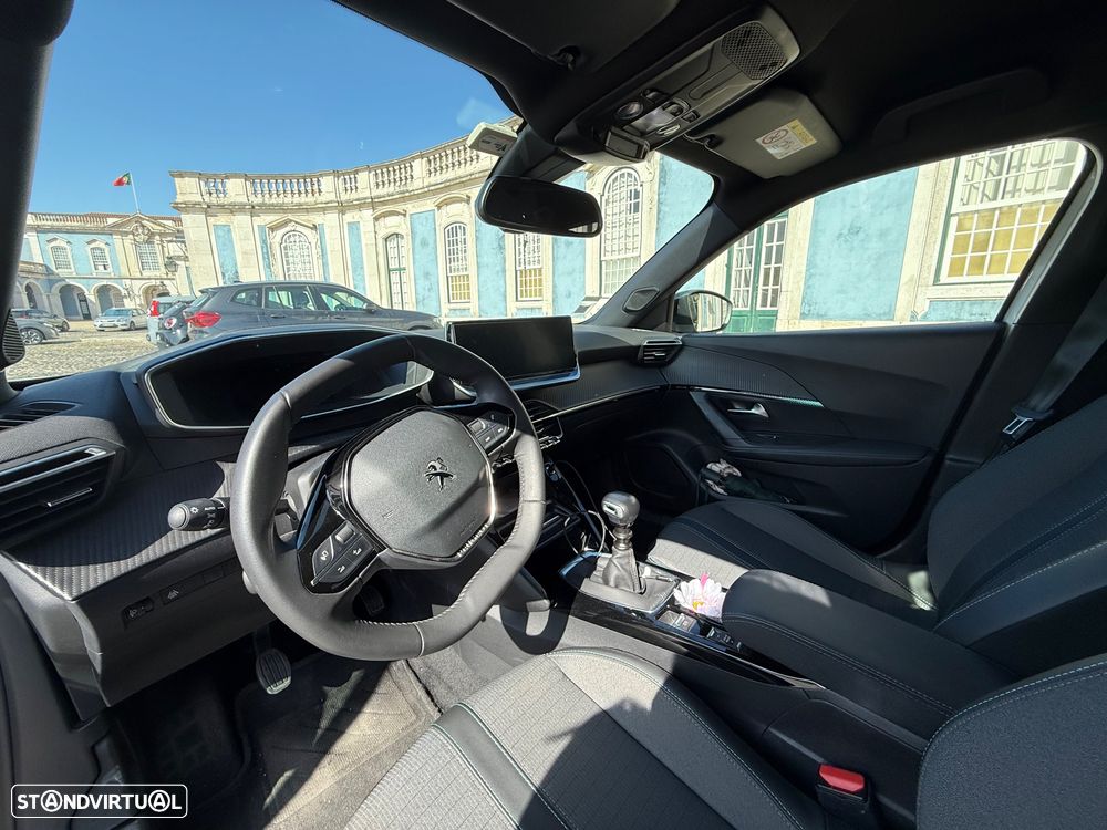 Peugeot 2008 1.2 PureTech Allure Pack - 11
