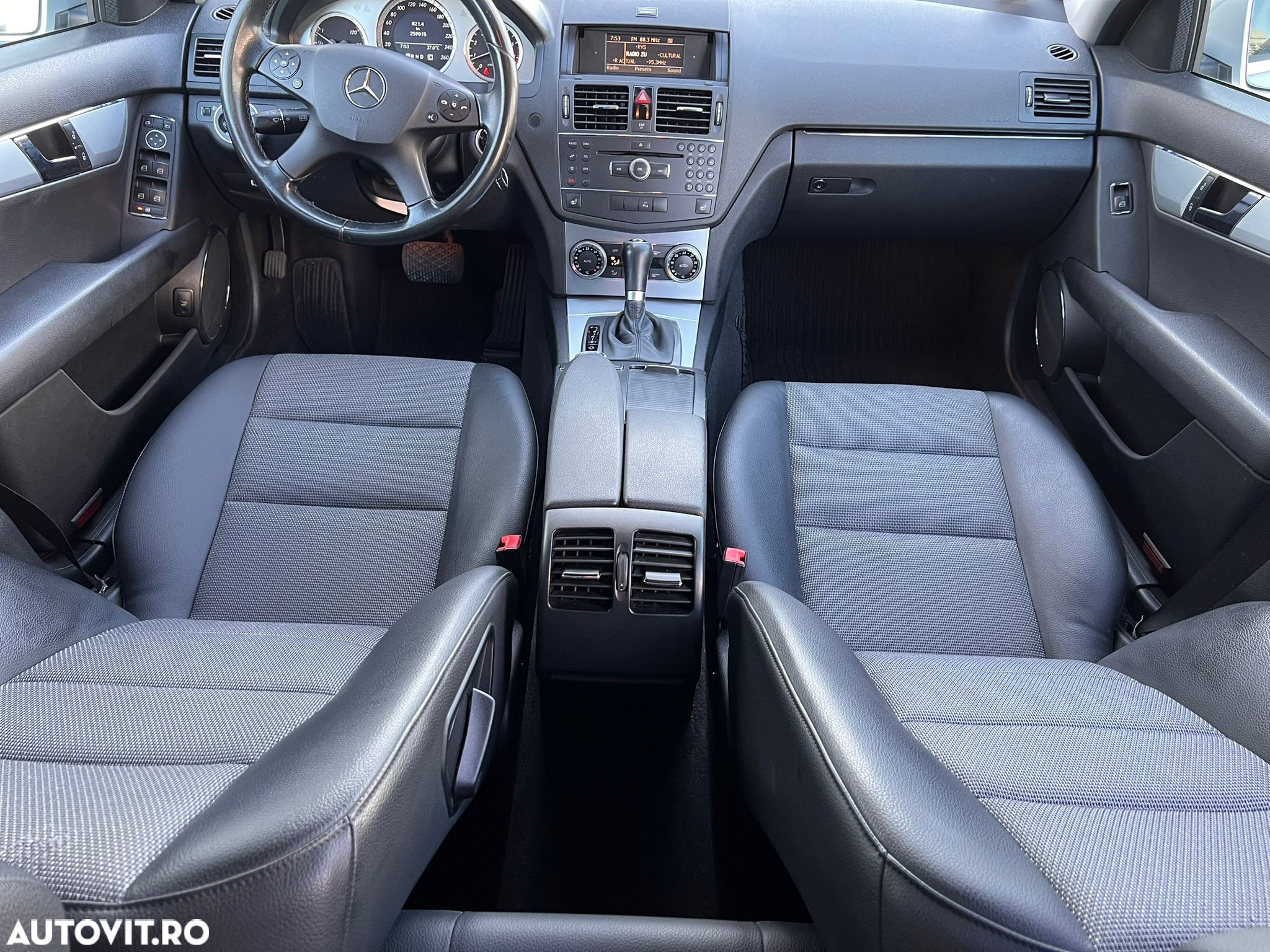 Mercedes-Benz C - 7