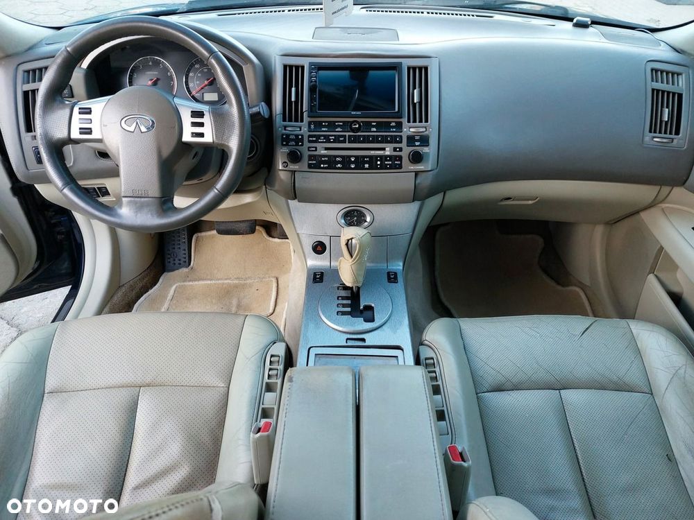 Infiniti FX - 16