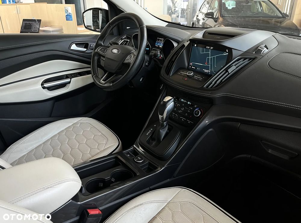 Ford Kuga 2.0 TDCi 4x4 Vignale - 26