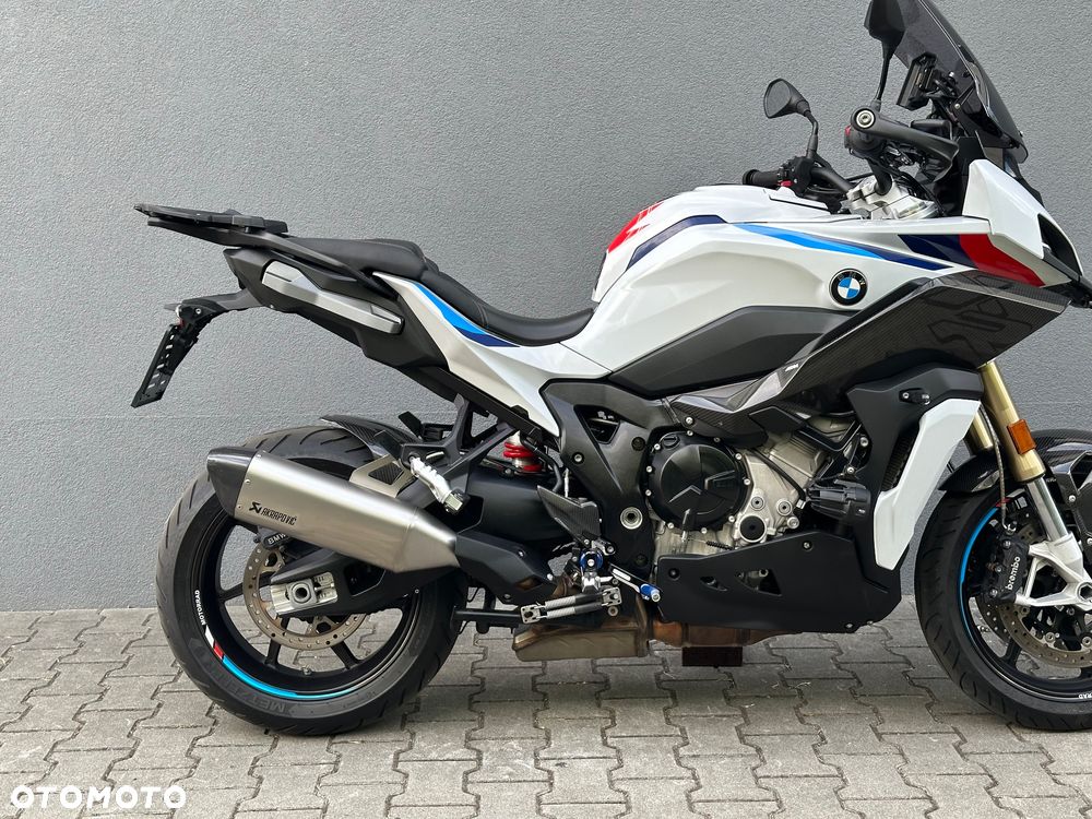 BMW S - 9