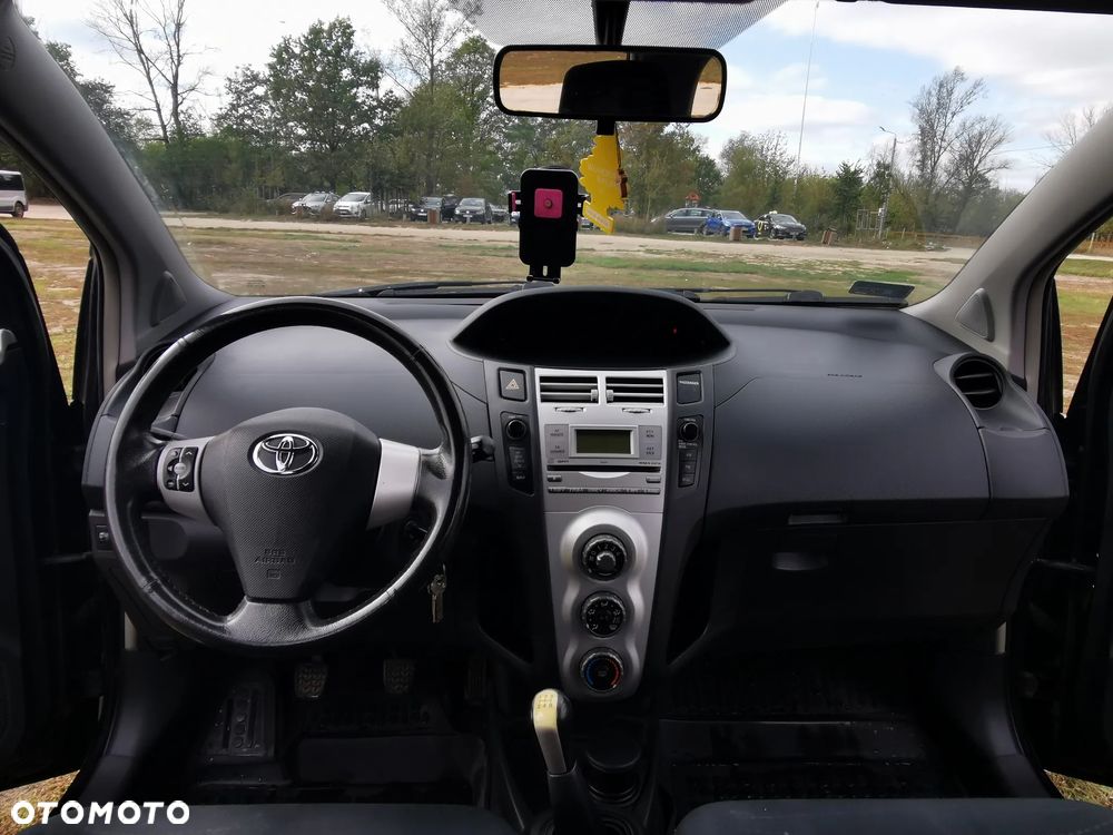 Toyota Yaris - 5
