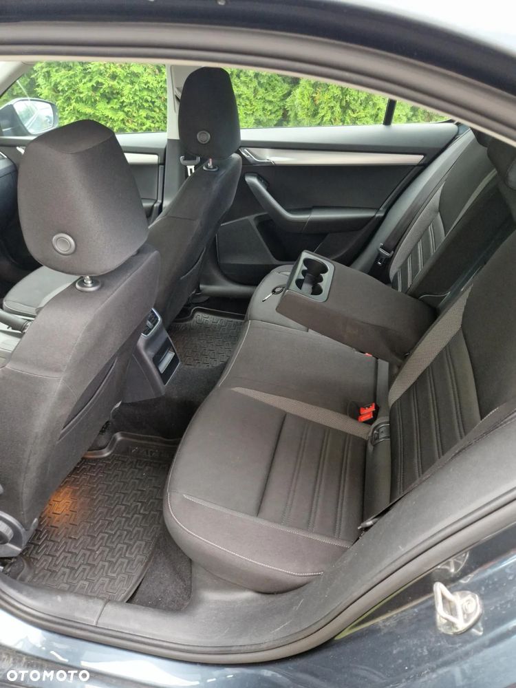 Skoda Octavia 2.0 TDI Ambition - 10