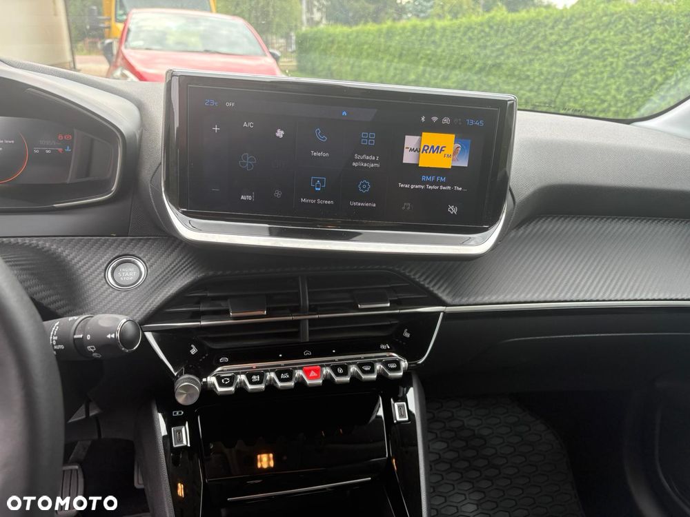 Peugeot 208 1.2 T Allure S&S - 9