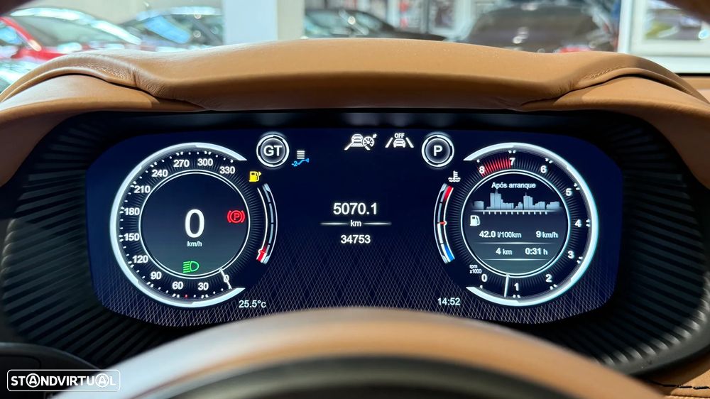 Aston Martin DBX 707 - 21