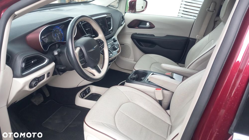 Chrysler Pacifica - 6