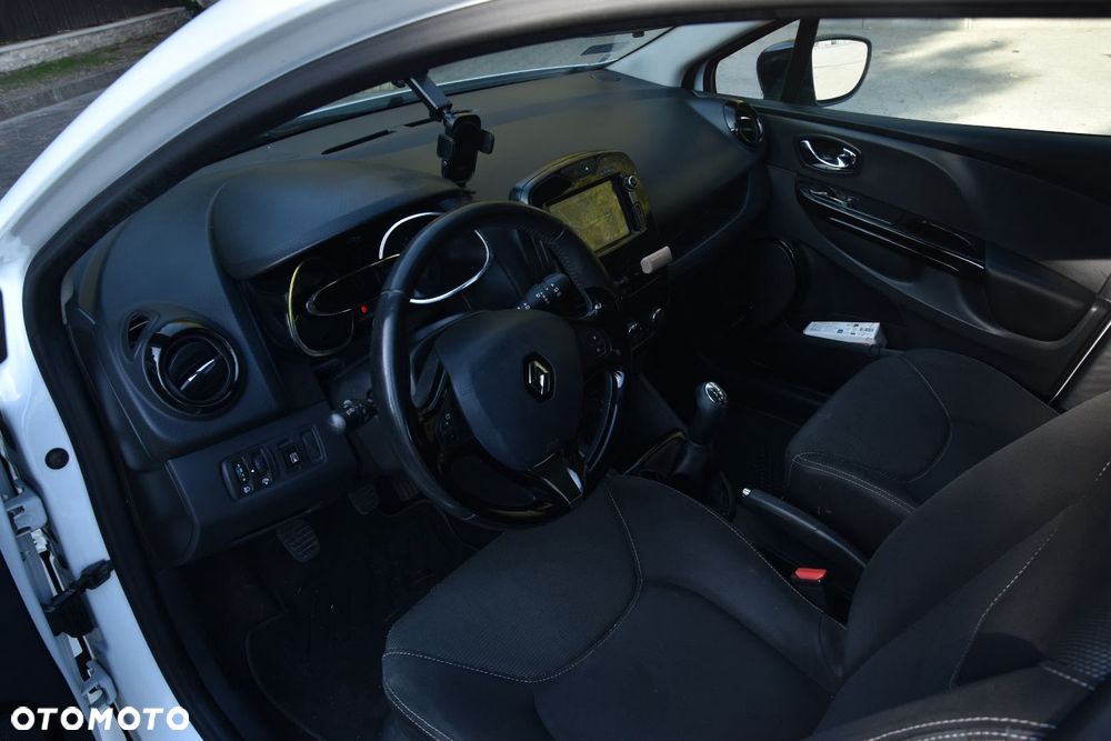 Renault Clio - 19