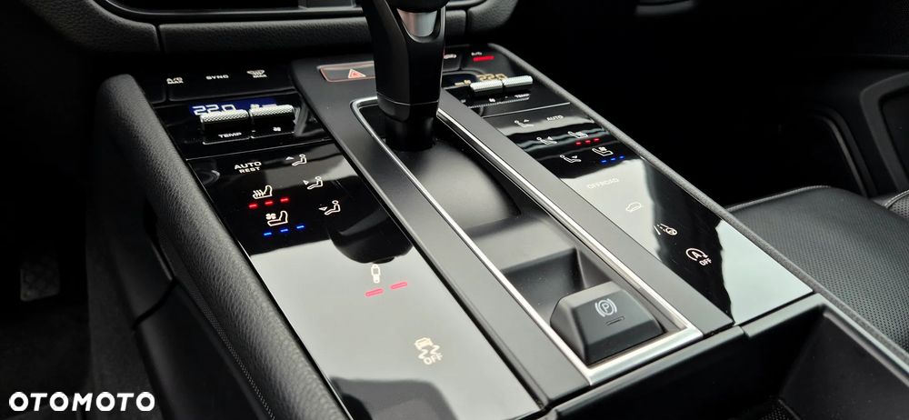 Porsche Macan T - 37