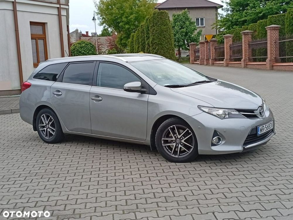 Toyota Auris - 14