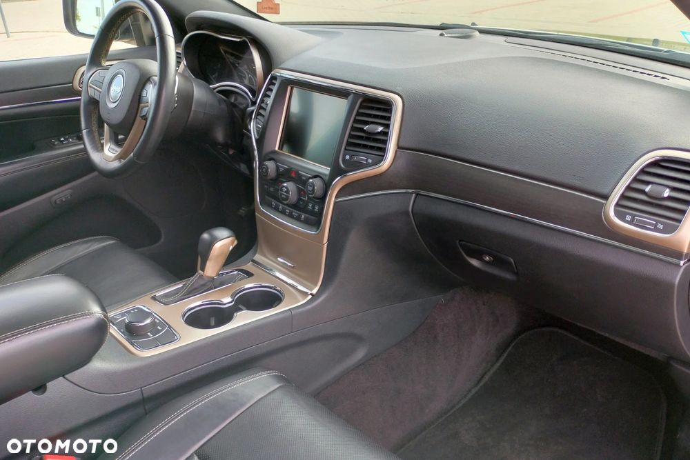 Jeep Grand Cherokee - 14