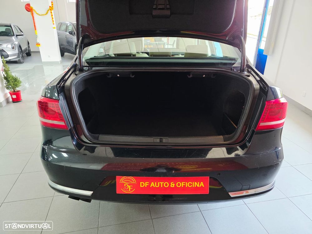 VW Passat 1.4 GNV Trendline - 13