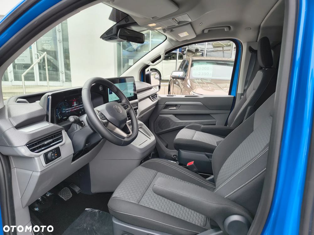 Volkswagen Caravelle - 8