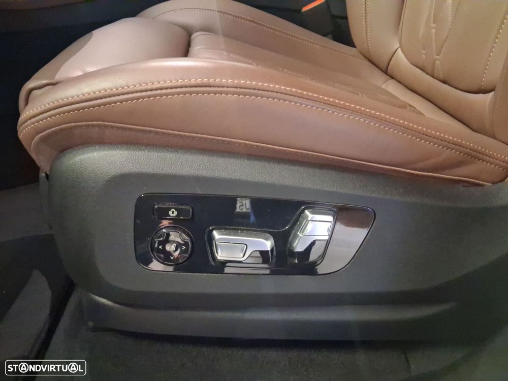 BMW X7 40 d xDrive Pack M - 21