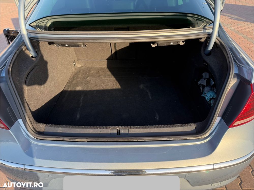 Volkswagen Passat CC 2.0 TDI 4Motion DSG - 12