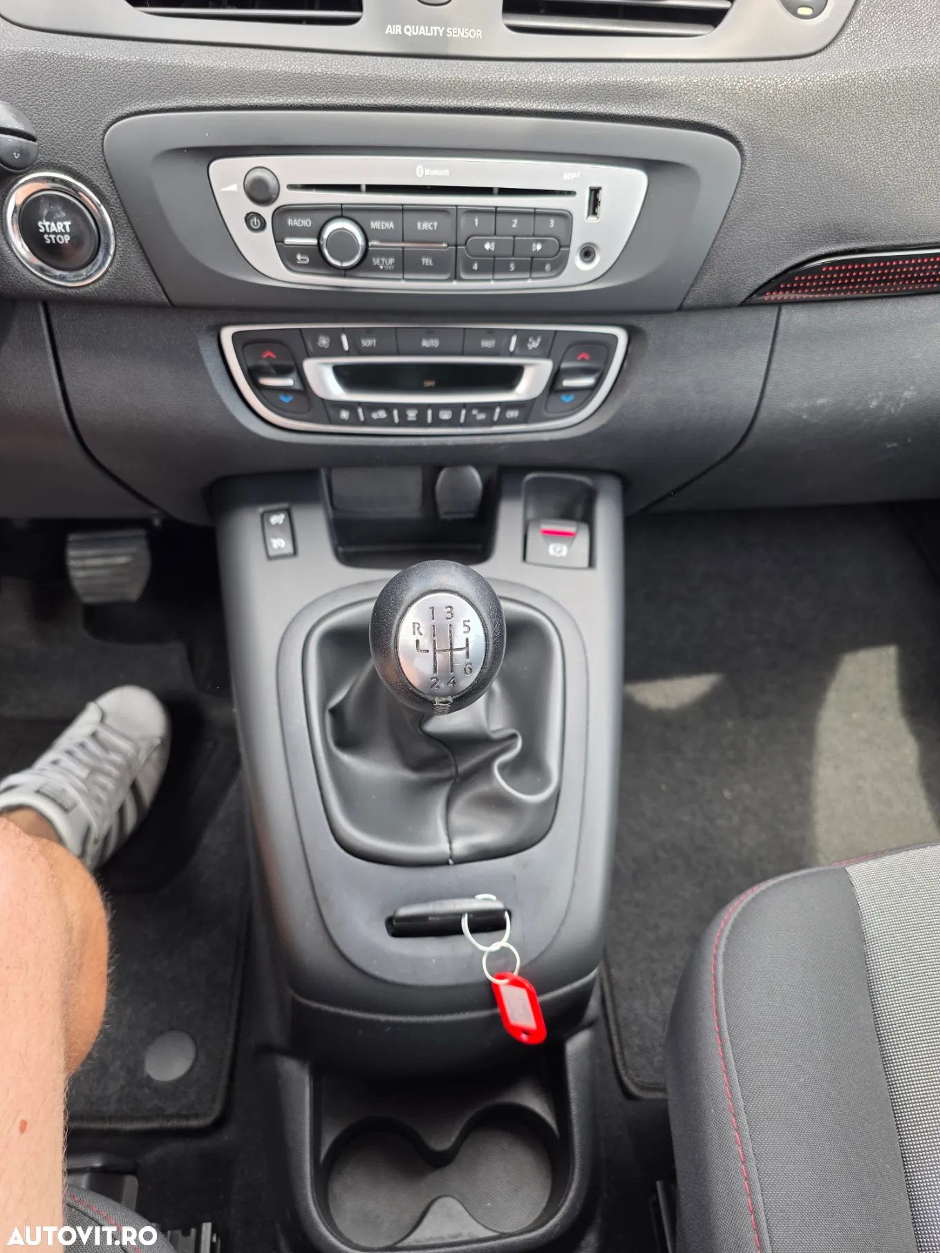 Renault Scenic ENERGY TCe 130 INTENS - 30