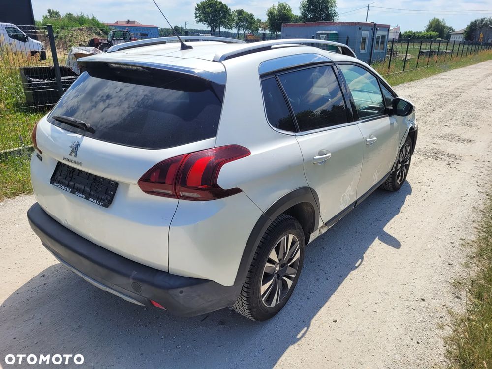 Peugeot 2008 - 4