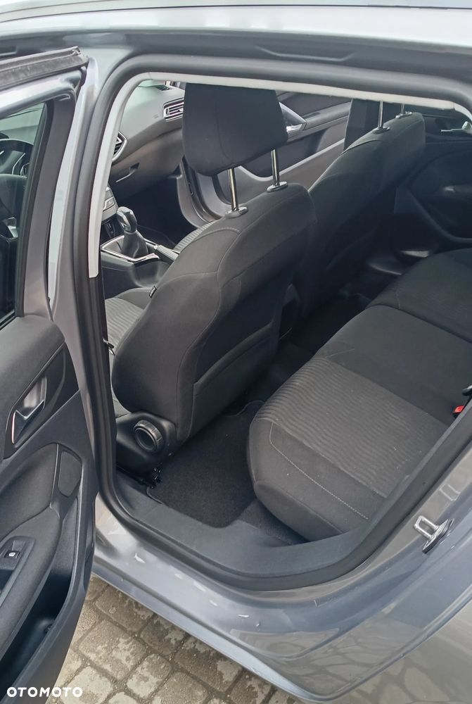 Peugeot 308 1.2 PureTech GPF Allure S&S - 8