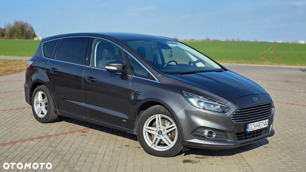 Ford S-Max - 17