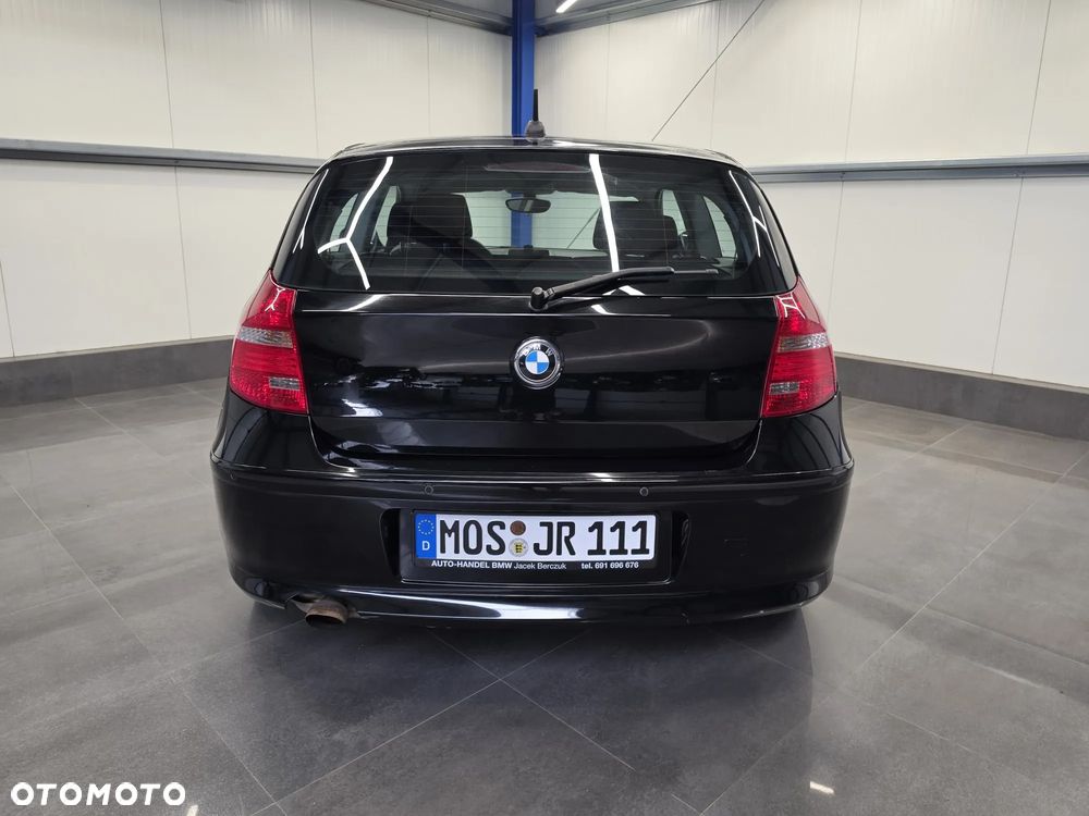 BMW Seria 1 116i - 11
