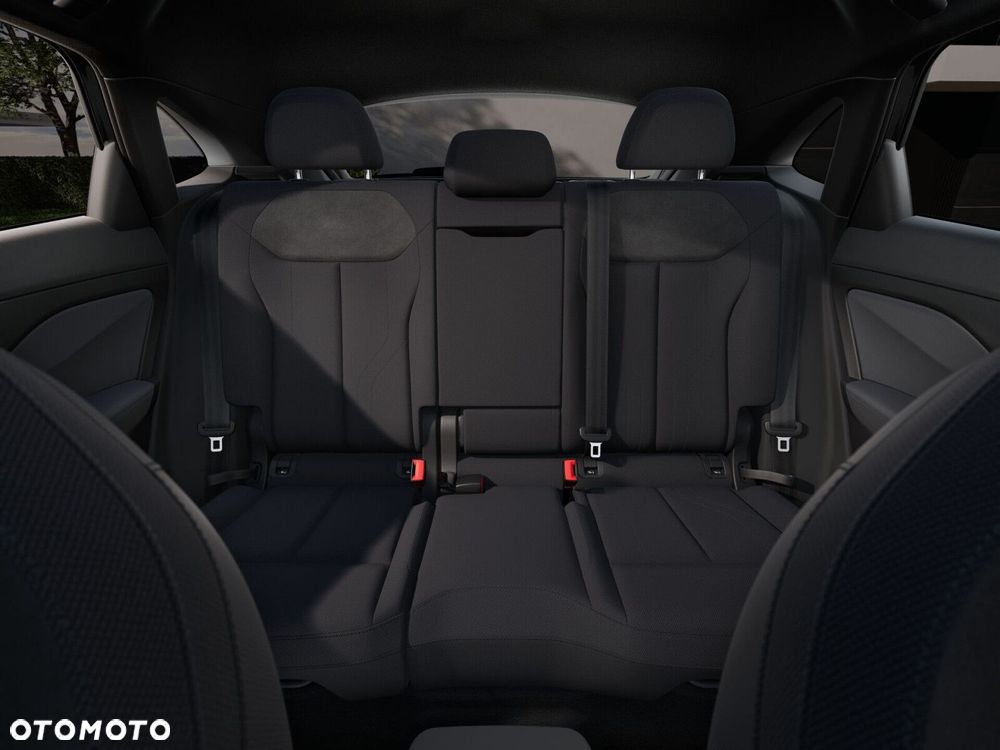Audi Q3 Sportback - 8