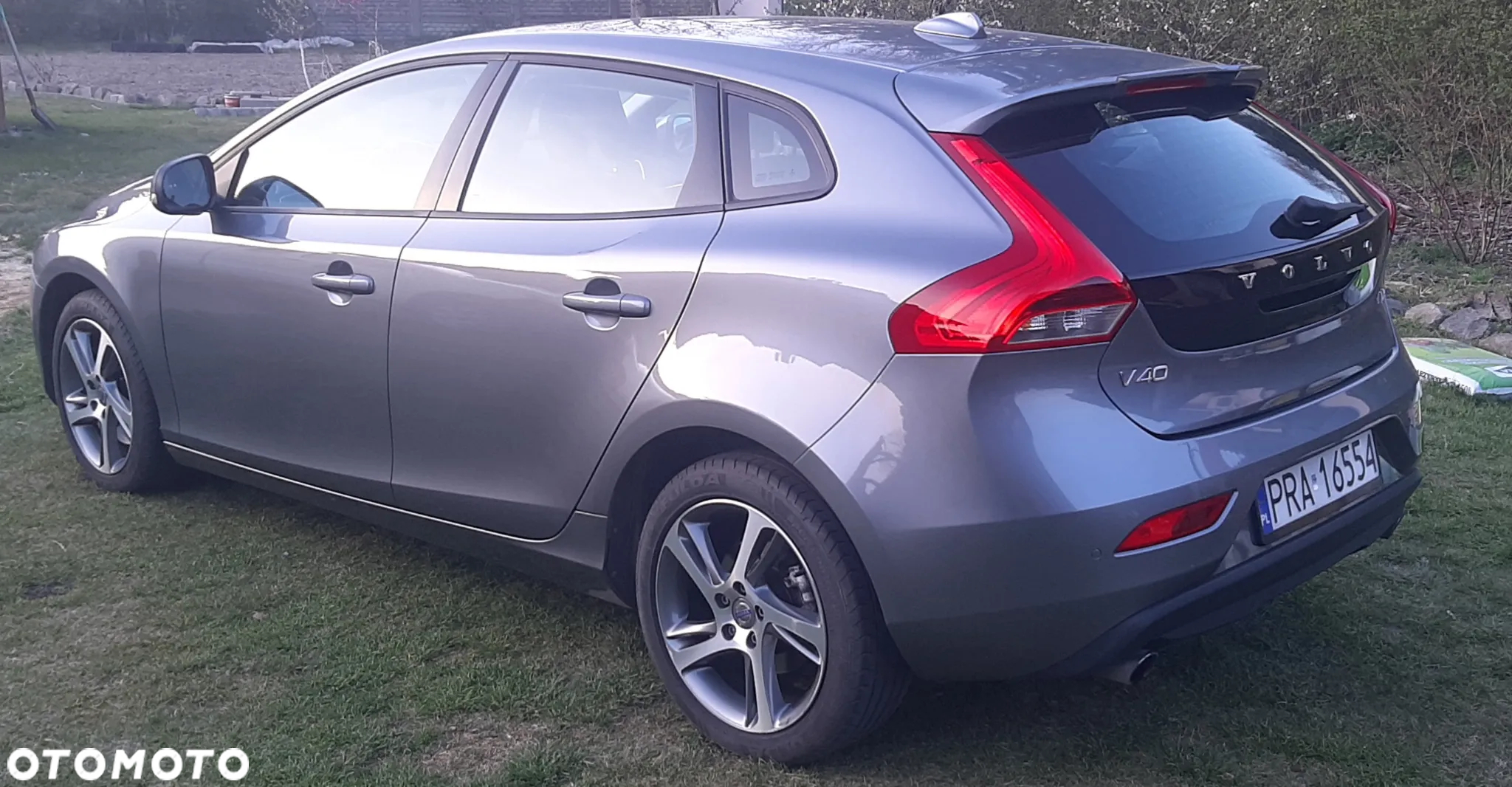 Volvo V40 D3 Drive-E Momentum - 4