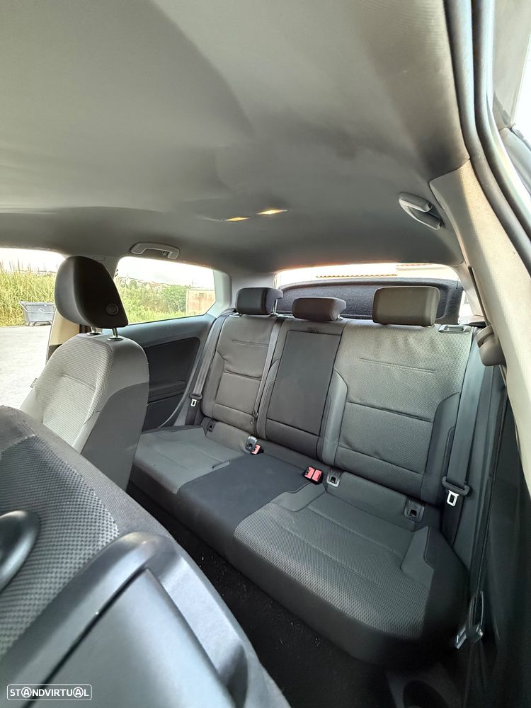 VW Golf 1.6 TDi BlueMotion Confortline - 13