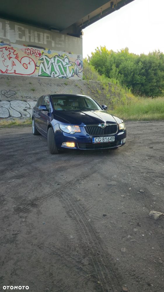 Skoda Superb 3.6 FSI 4x4 Platinum DSG - 2