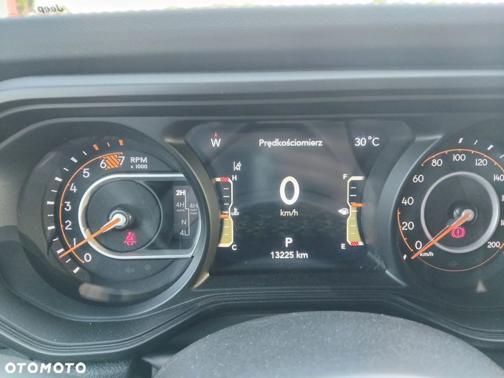 Jeep Wrangler Unlimited GME 2.0 Turbo Sahara - 8
