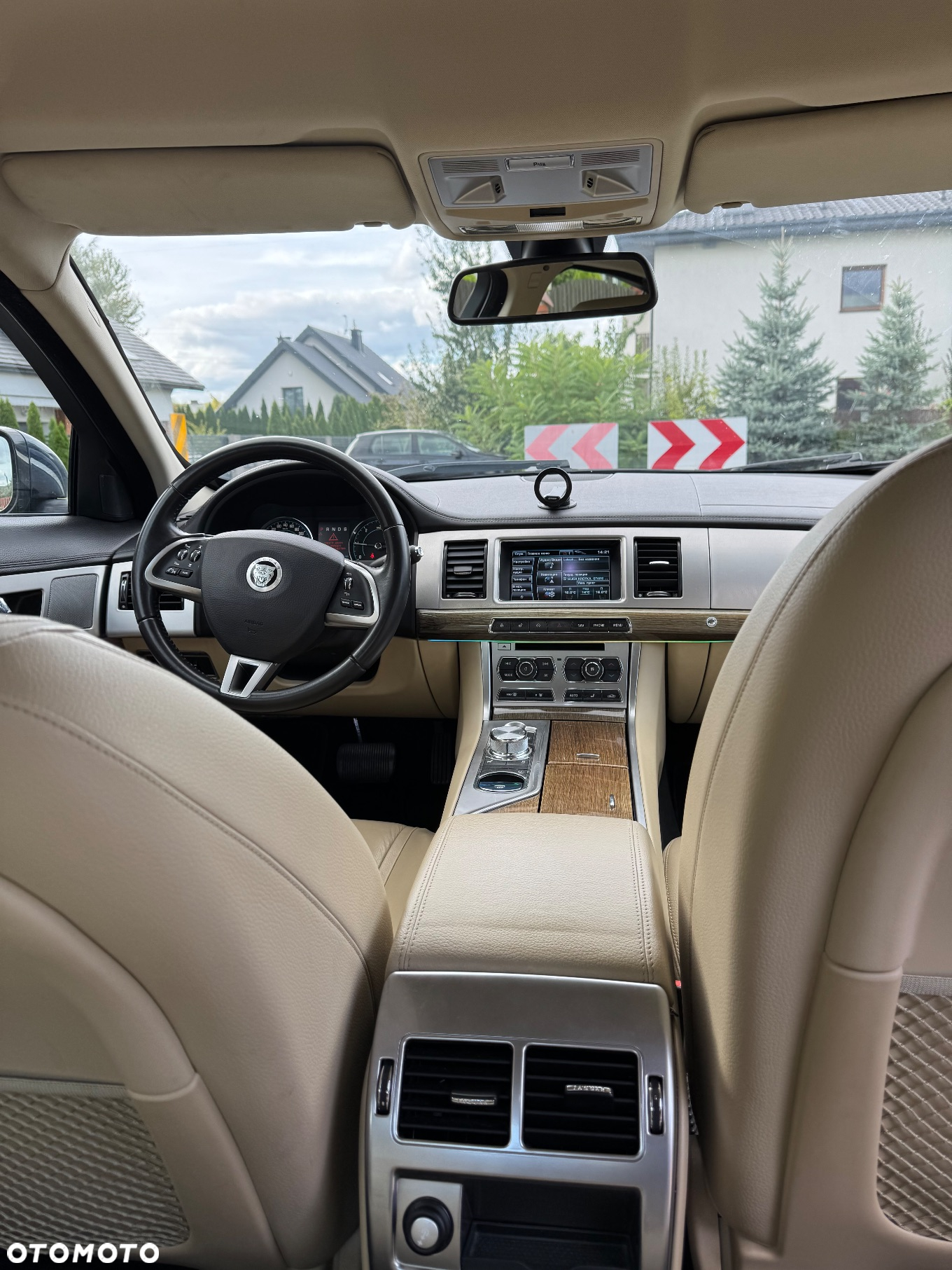 Jaguar XF 2.2 D Premium Luxury - 13
