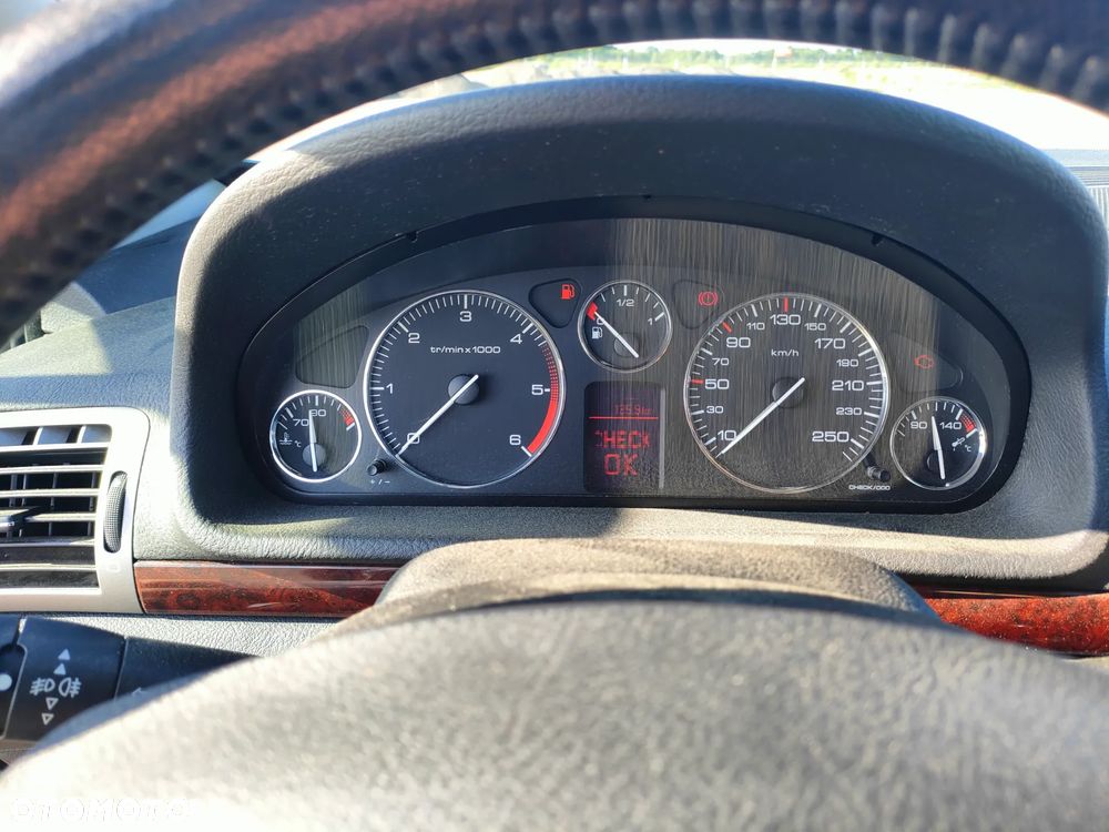 Peugeot 407 1.6 HDI SR Komfort EU4 - 14