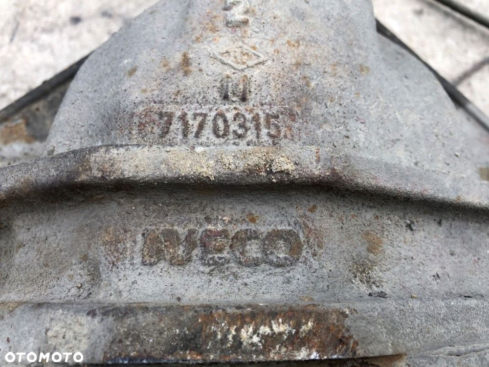 MOST DYFER TYŁ - 3999.00 PLN - IVECO DAILY III Platforma / podwozie 1998 - 2009 50 C 13 92 kW [125 - 7