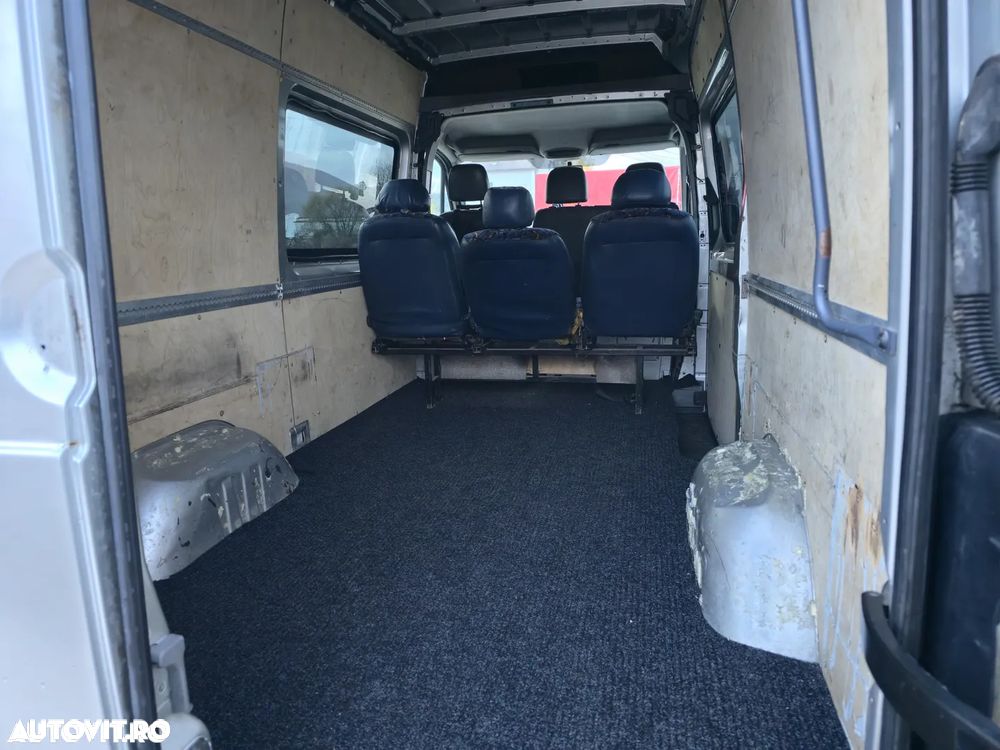 Mercedes-Benz Sprinter - 9