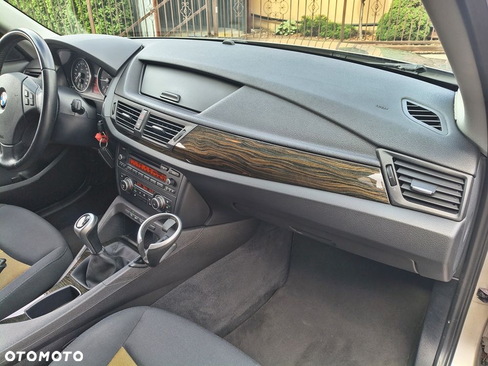 BMW X1 xDrive18d - 27