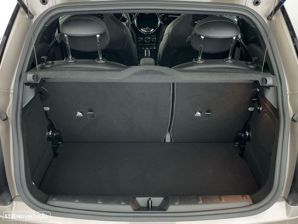 MINI 3 Portas Cooper Auto - 13