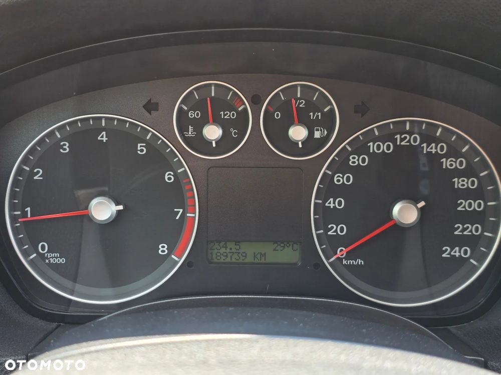 Ford Focus 1.8 Trend - 13