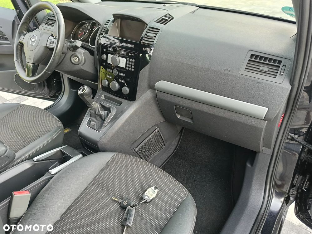 Opel Zafira - 11