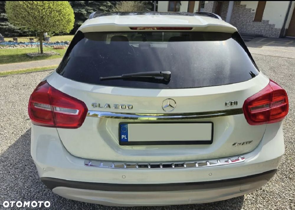 Mercedes-Benz GLA - 7