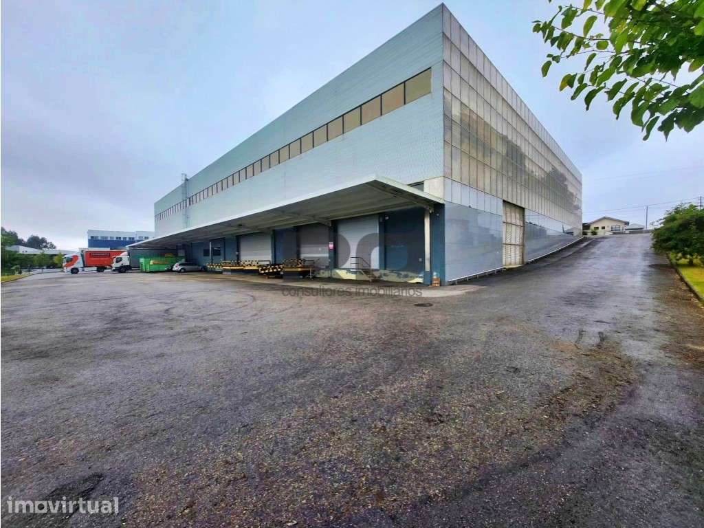 Armazém moderno em Santa Maria da Feira - Grande imagem: 4/16
