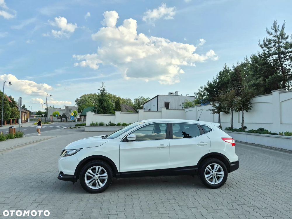 Nissan Qashqai - 2