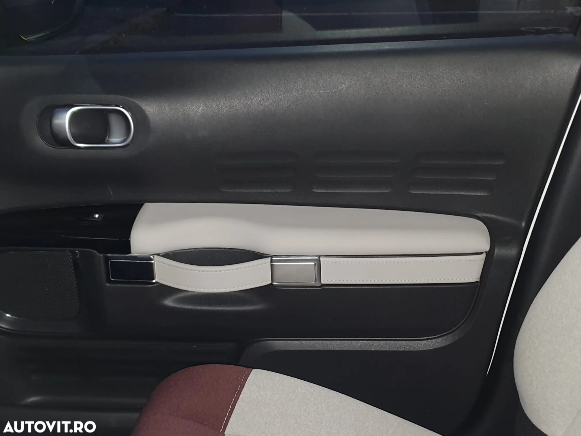 Citroën C4 Cactus Pure Tech 110 Stop&Start EAT6 Selection - 32