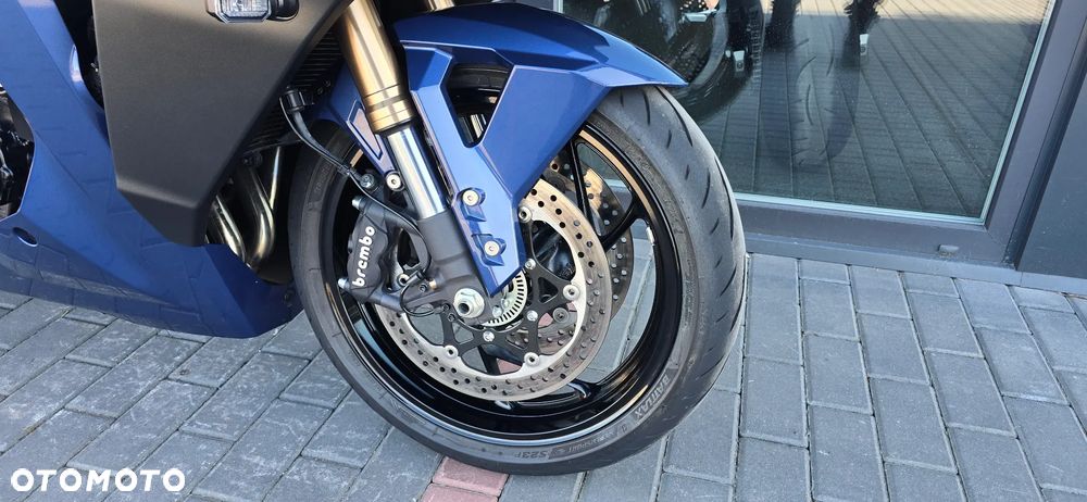 Suzuki GSX - 7