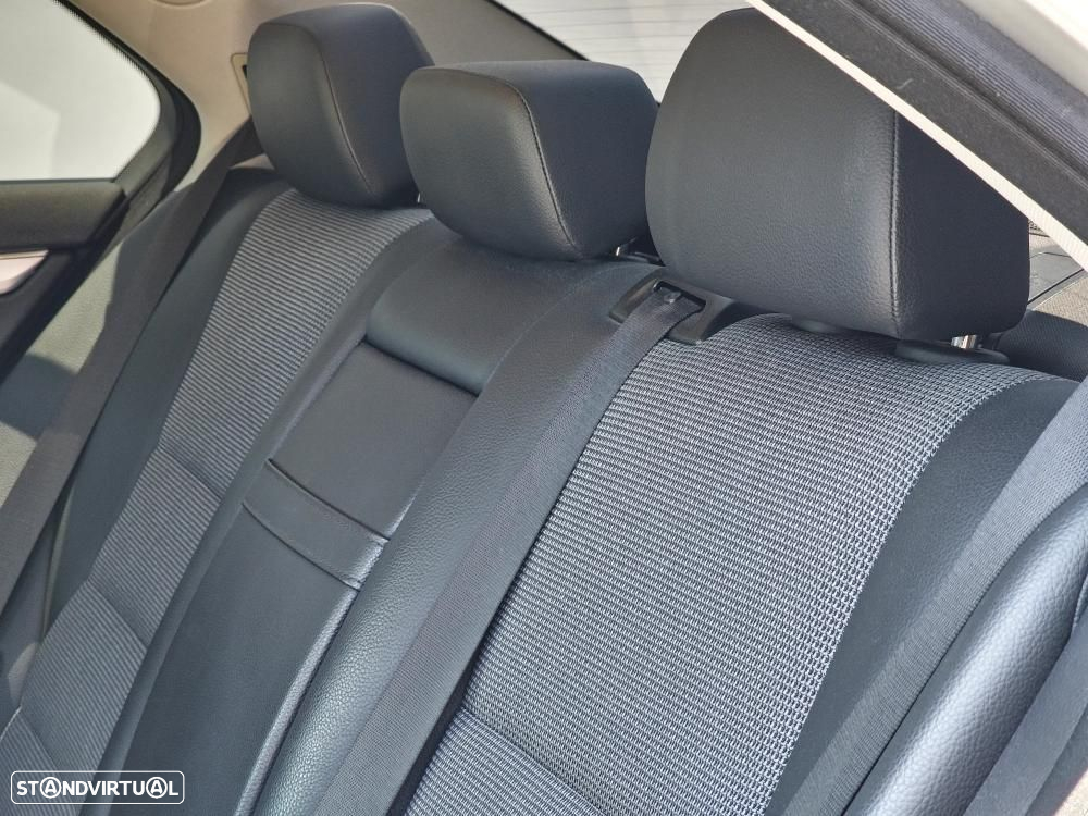 Mercedes-Benz C 250 CDi Elegance BlueEfficiency - 31